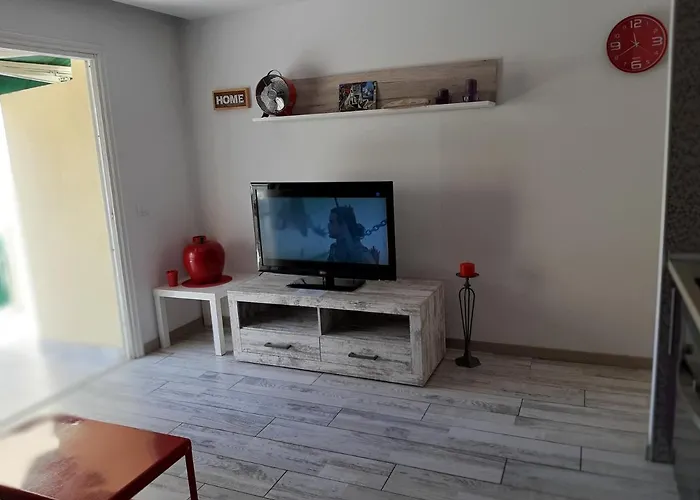 Deluxe Con Piscina Climatizada アパート