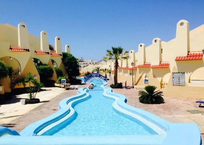 Deluxe Con Piscina Climatizada アパート *