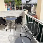 Deluxe Con Piscina Climatizada Apartman *