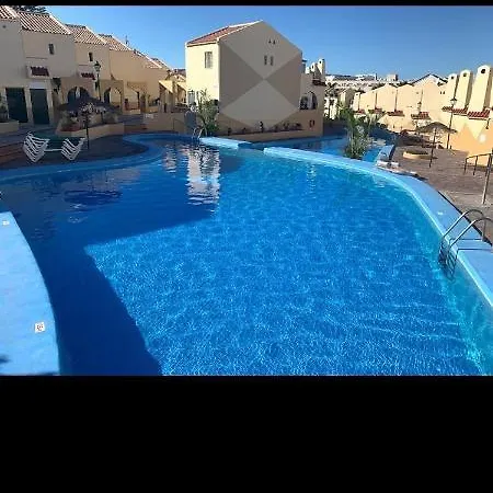 Apartment Deluxe Con Piscina Climatizada